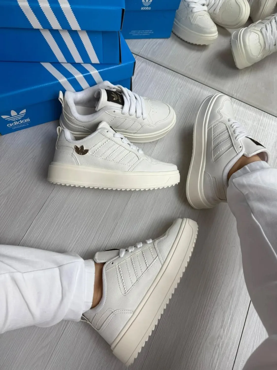 Adidas Low branco