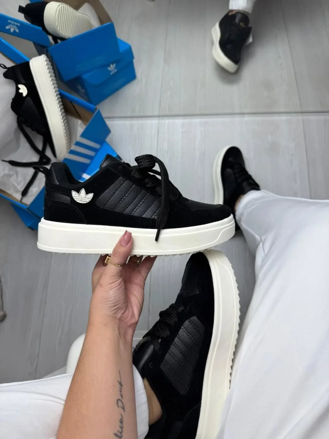 Adidas Low preto