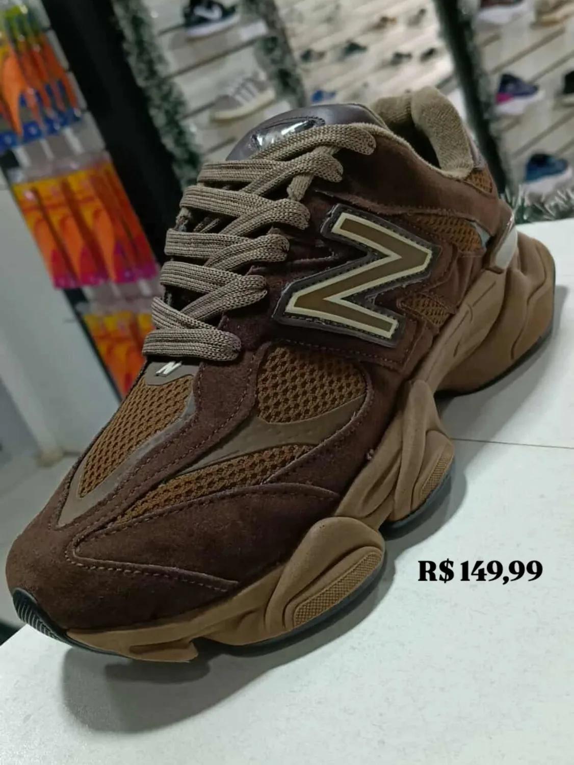 New Balance 9060 marrom, ângulo 1 de 2