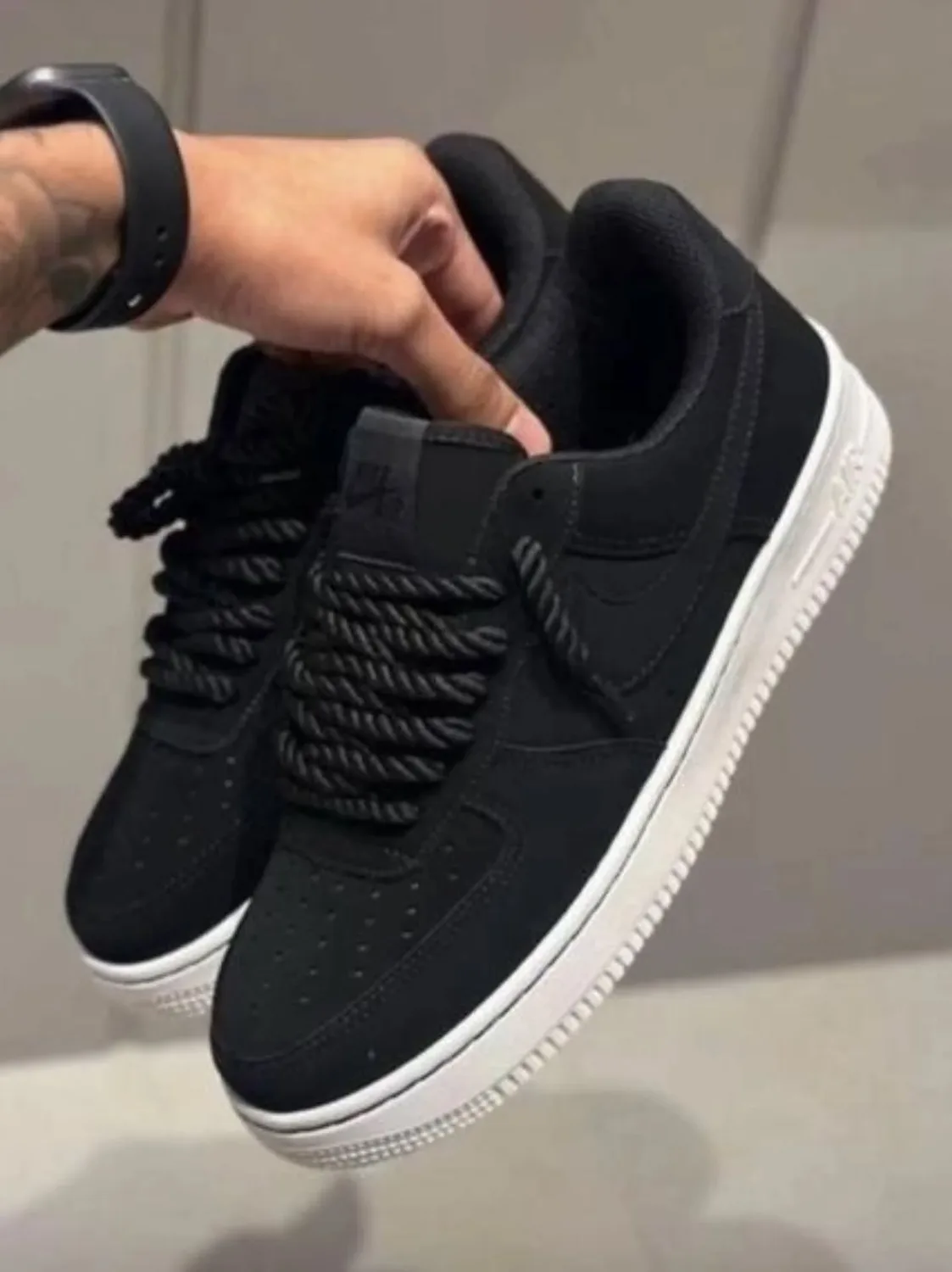 Nike Air Force 1 preto