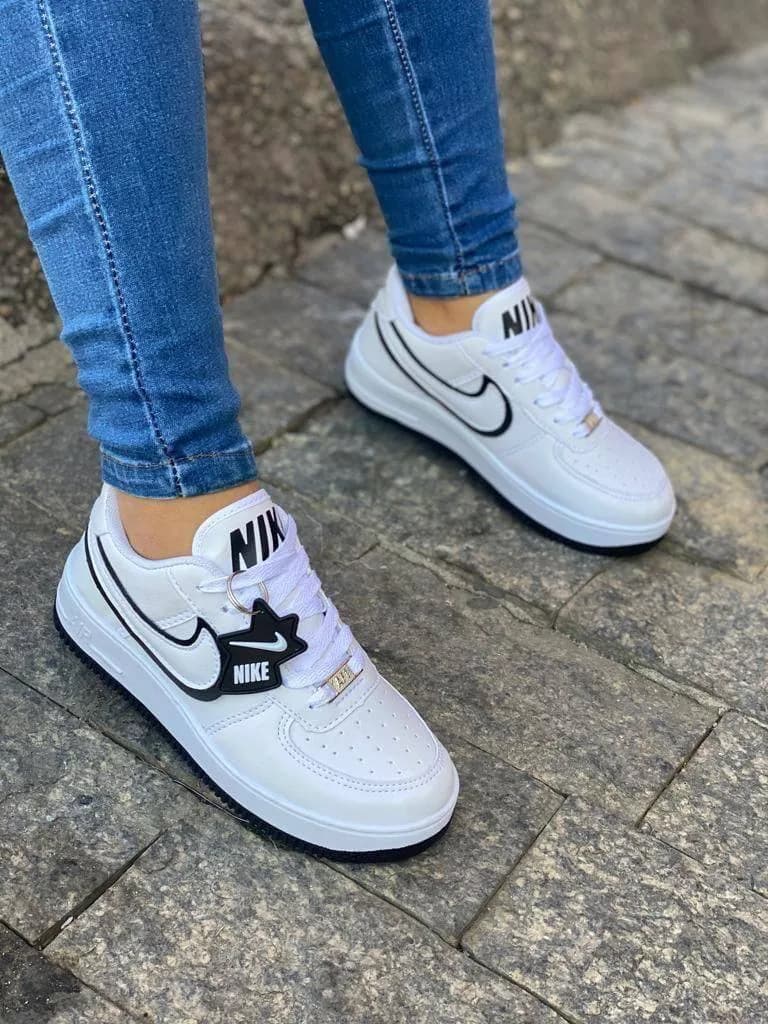 Nike Cheirinho branco