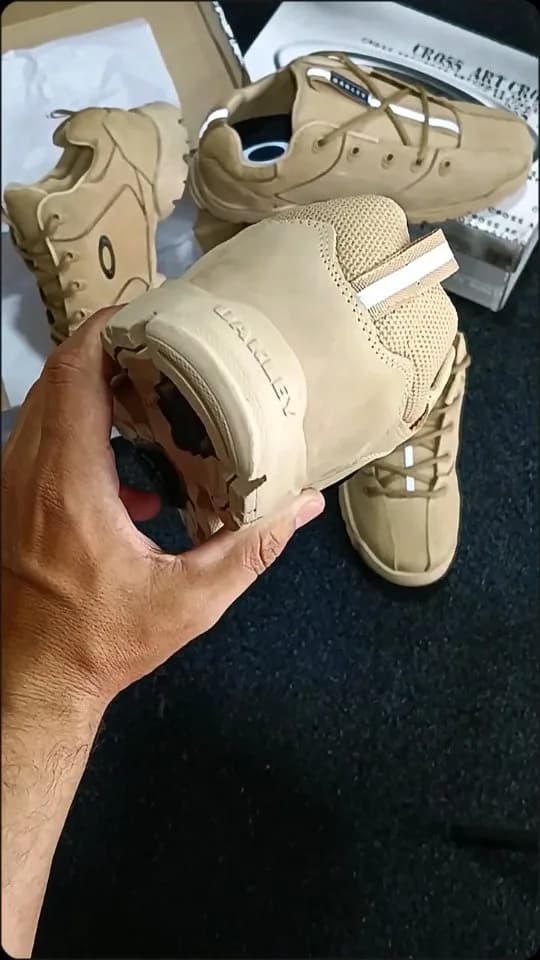 Oakley Flak Low bege, ângulo 1 de 2
