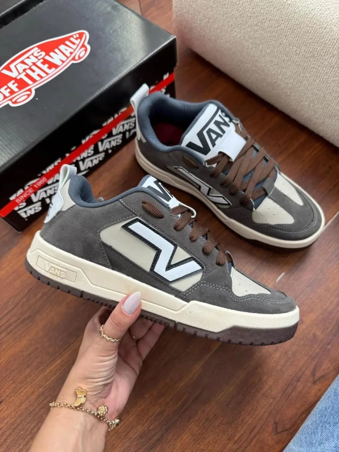 Vans Upland cinza-escuro
